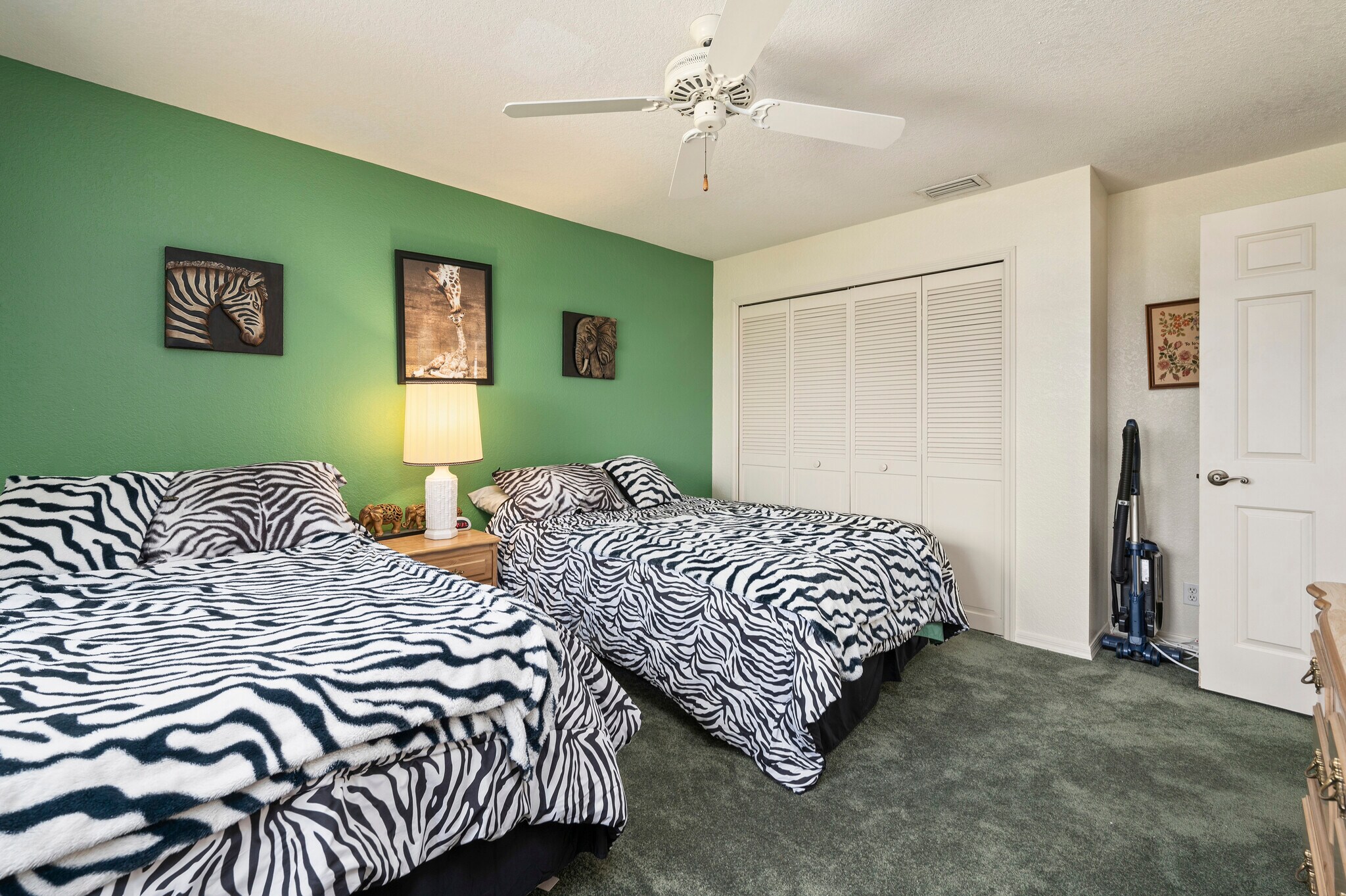 Building Photo - 12879 SW Kings Row