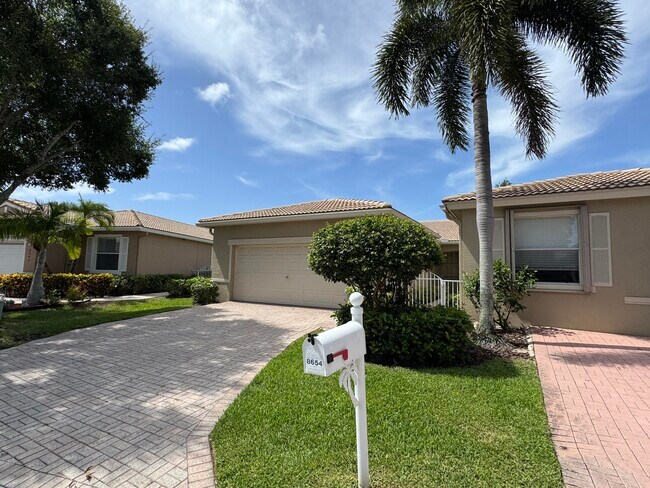 Building Photo - 8654 Lineyard Cay