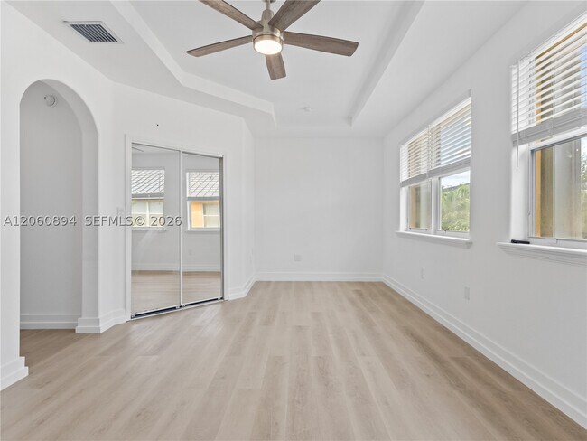 Building Photo - 5502 NW 112th Ct