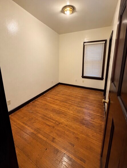Building Photo - 2512 N 35th St