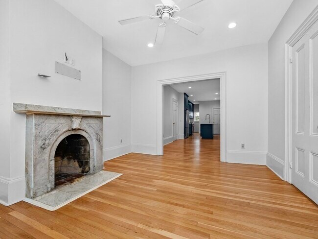 Building Photo - 271 Bunker Hill St