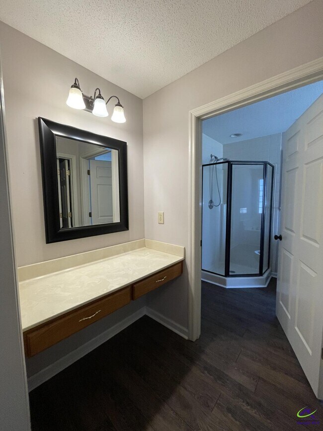 Building Photo - 102 S Gala Ct