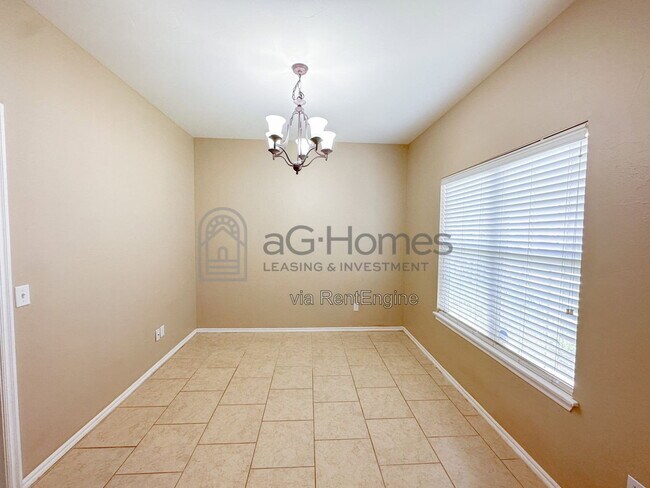 Building Photo - 5925 SE 69th St
