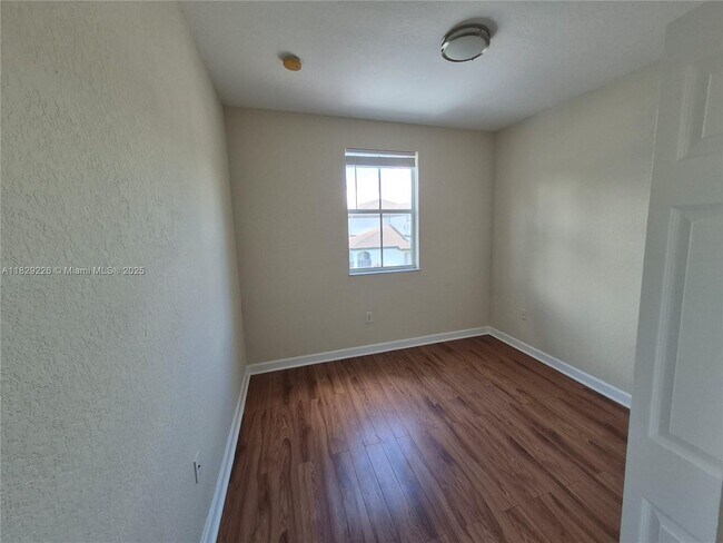 Building Photo - 7673 NW 116th Ave
