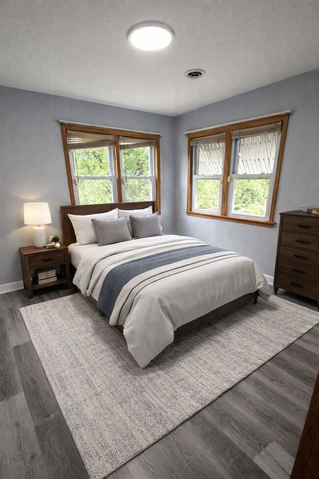 Building Photo - 3 Bed 1 Bath Single Family Home in Gary!