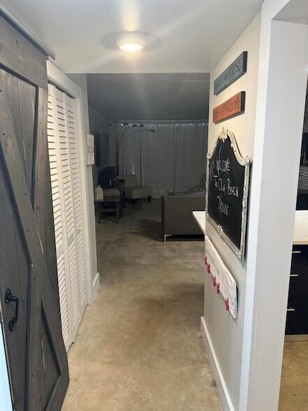 Building Photo - 3570 S Ocean Blvd