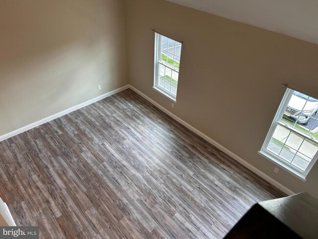 Building Photo - 287 Knoll Dr