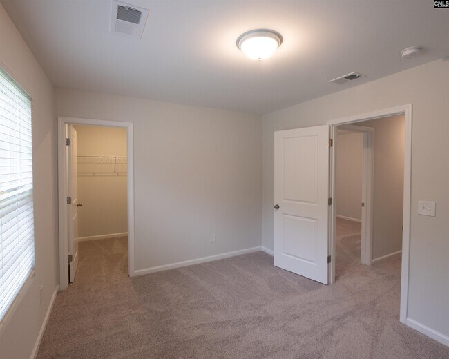 Building Photo - 1007 Crescent Corner Dr
