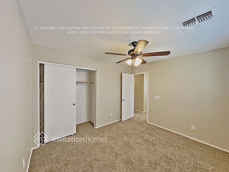 Building Photo - 336 S Travis