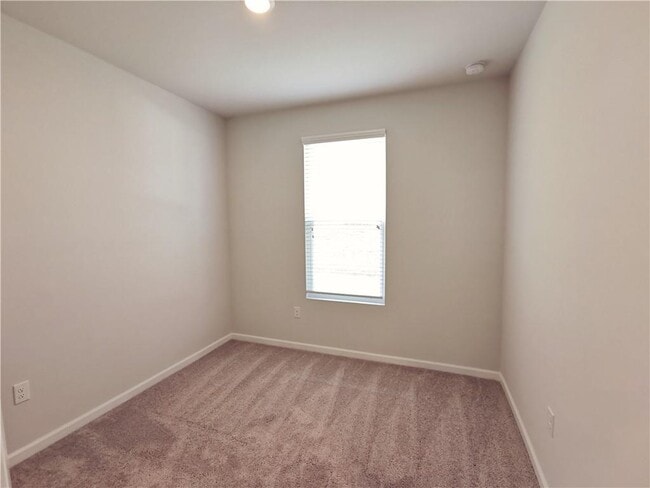 Building Photo - 154 Green Love Ln