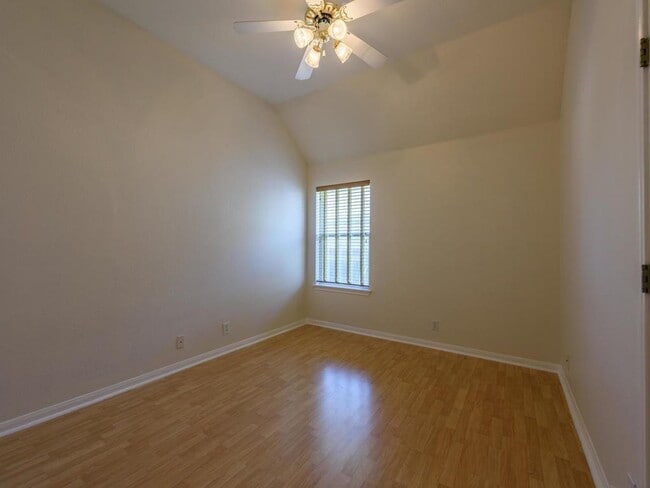 Building Photo - 442 S Lynnwood Trail