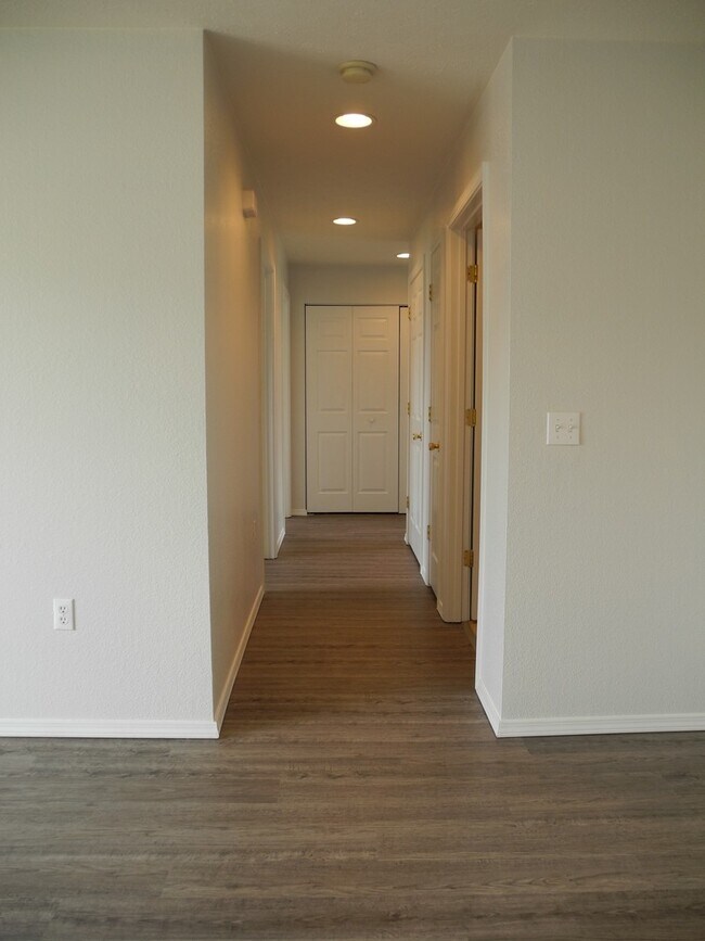 Building Photo - Condominium in Academy Commons