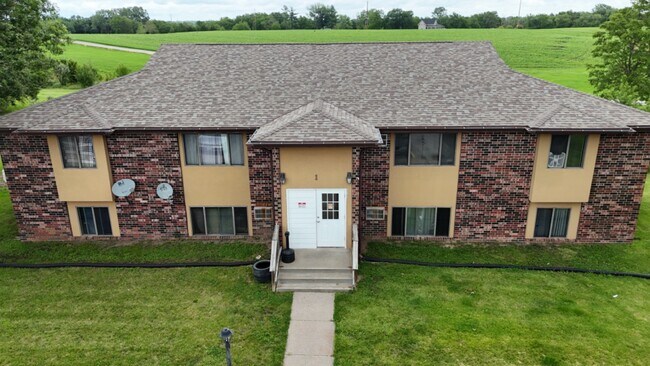 Building Photo - 303 Ilion Ave