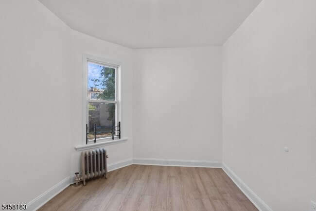 Building Photo - 15 Highland Ave