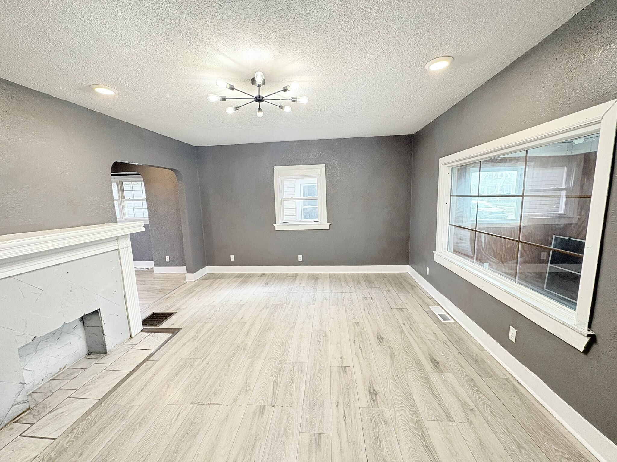 Building Photo - 932 Waverly Ave