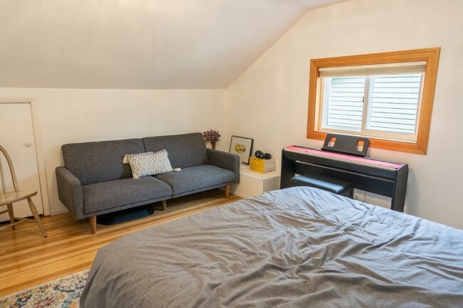 Building Photo - 4Bd/1.5Ba Seattle House