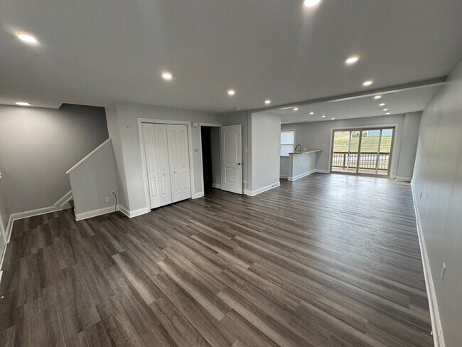 Building Photo - 222 Chesna Dr