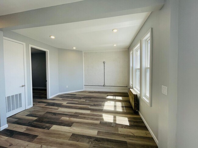 Interior Photo - 421 Central