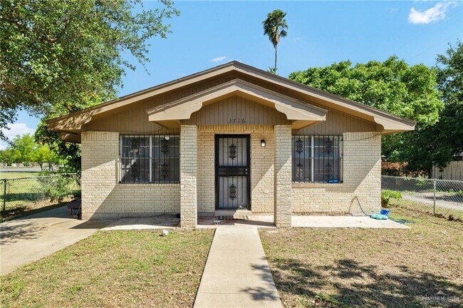 Building Photo - 1716 Ivy Ave