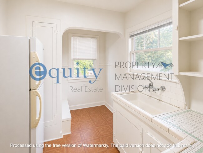 Building Photo - 632 S 900 E