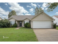 Building Photo - HOUSE: Spacious 3 Bedroom Next to NEA Bapt...