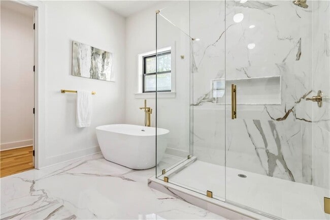 Building Photo - 1554 Columbia Cir