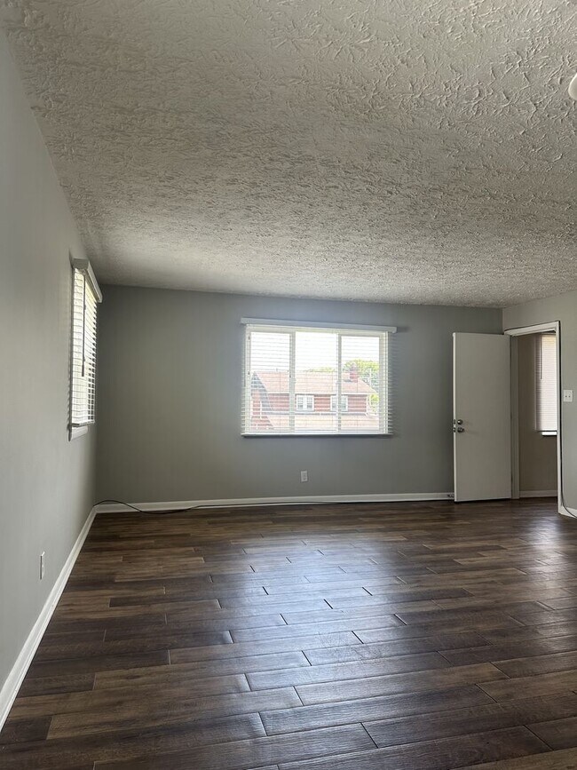 Building Photo - 1319 Studer Ave