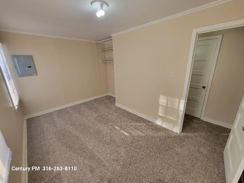 Building Photo - 4011 E Whitney Ln