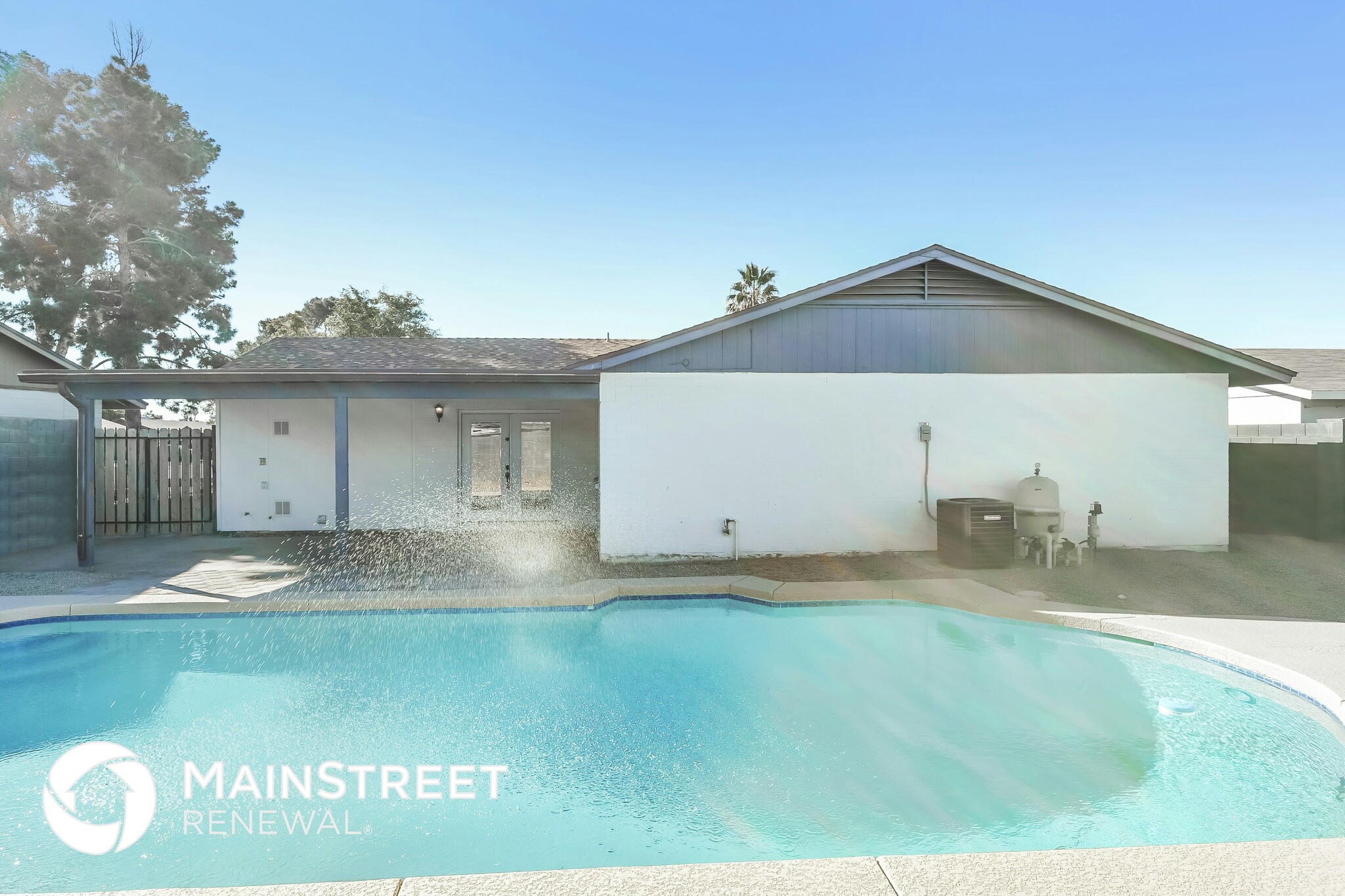 Building Photo - 1522 W Wahalla Ln