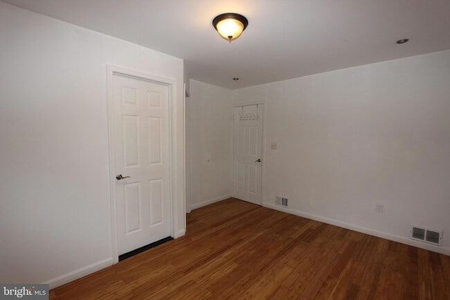 Building Photo - 1535 K St SE