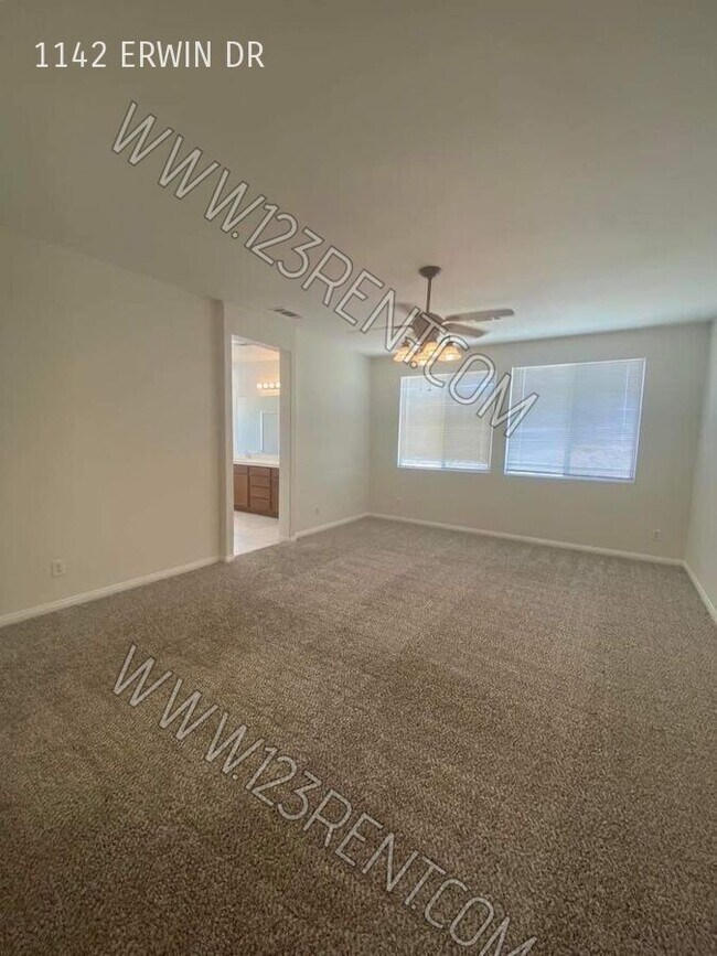 Building Photo - 1142 Erwin Dr