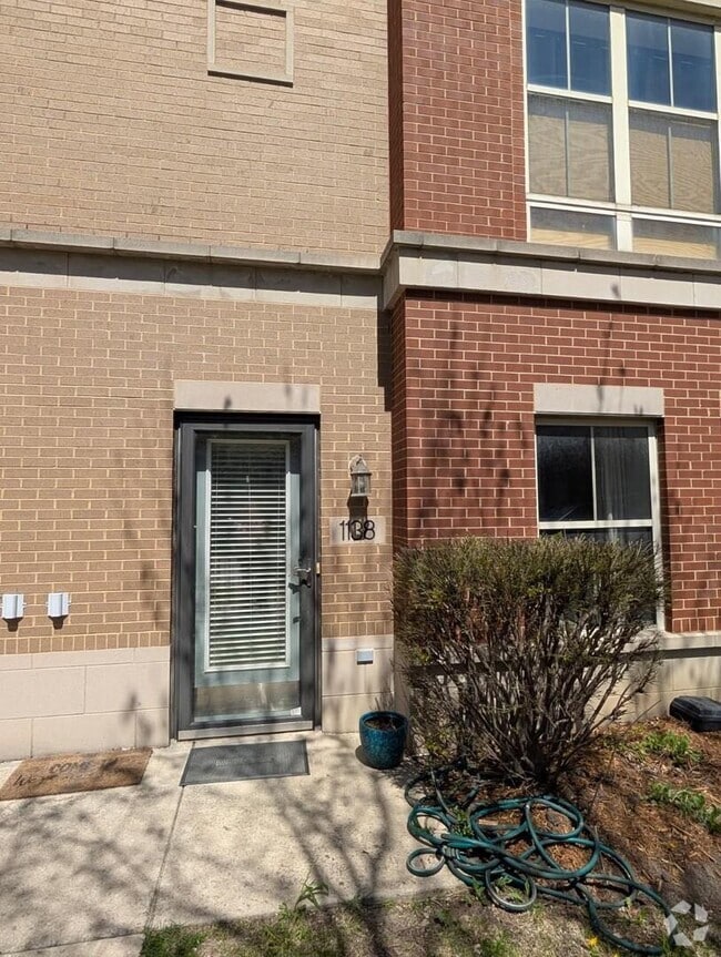Building Photo - 1138 W Washburne Ave