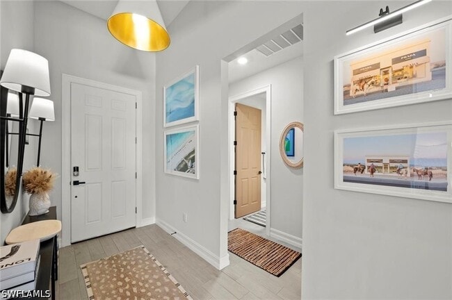 Building Photo - 10581 Woodchuck Ln