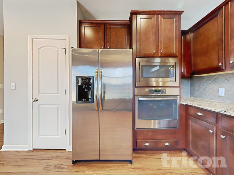 Building Photo - 3640 Gricklade Dr