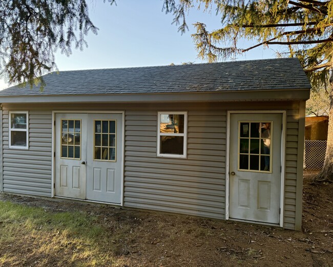 Additional storage garage - 594 Albany Shaker Rd