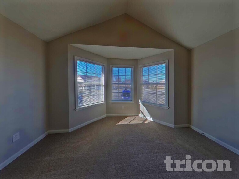 Building Photo - 131 Mews Ct