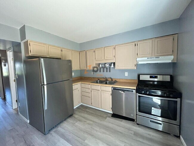 Building Photo - 4059 W 73rd Ave
