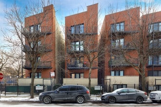 Building Photo - 31 E 26th St