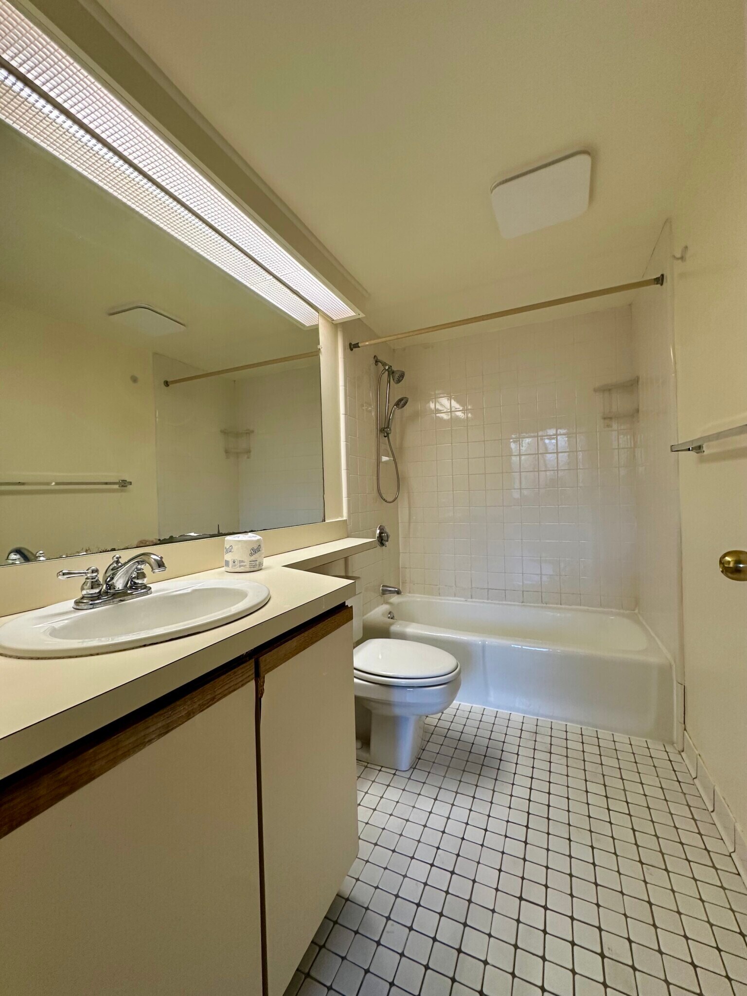 Building Photo - 85 Brainerd Rd