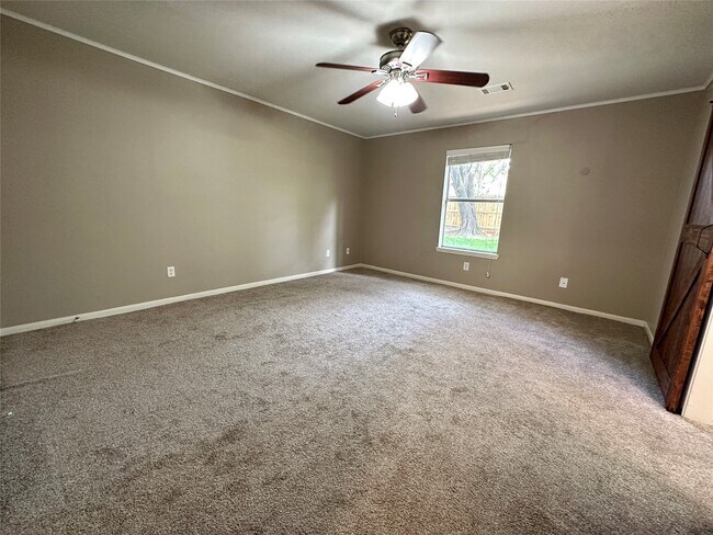 Building Photo - 2111 Rycroft Dr