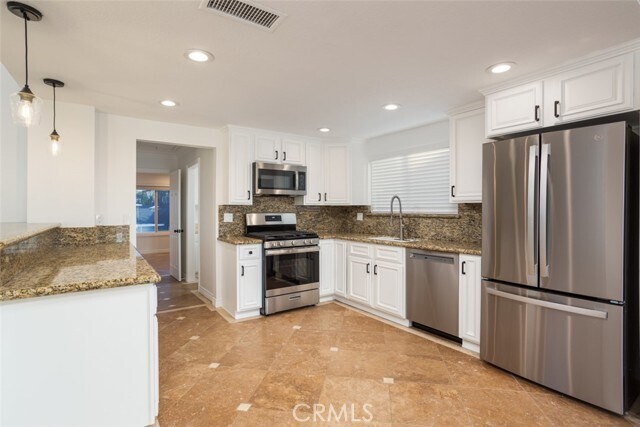 Building Photo - 1861 Parkview Cir