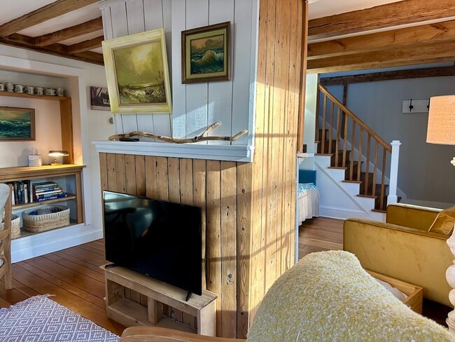 Building Photo - 43 Pennywise Ln