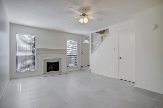 Building Photo - 1601 S Shepherd Dr