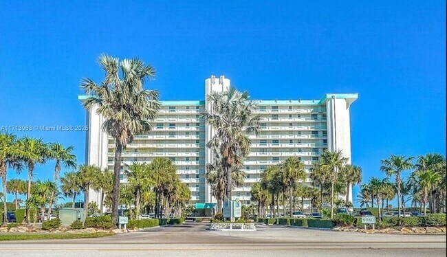 Primary Photo - 9940 S Ocean Dr