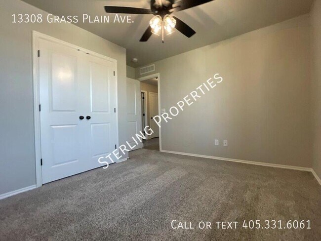 Building Photo - 13308 Grass Pln Ave
