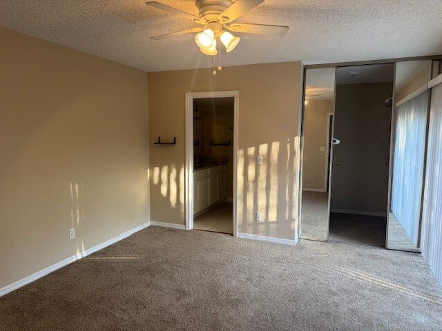Building Photo - 5286 Willow Ct