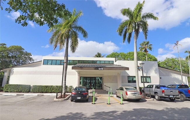 Building Photo - 1301 River Reach Dr