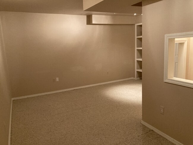 Building Photo - 41645 Copper Creek Dr