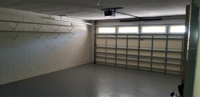 Building Photo - 594 Heather Ln