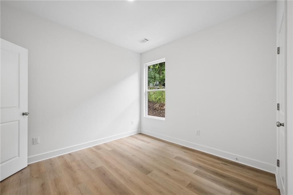 Building Photo - 2050 Morehouse Dr NW